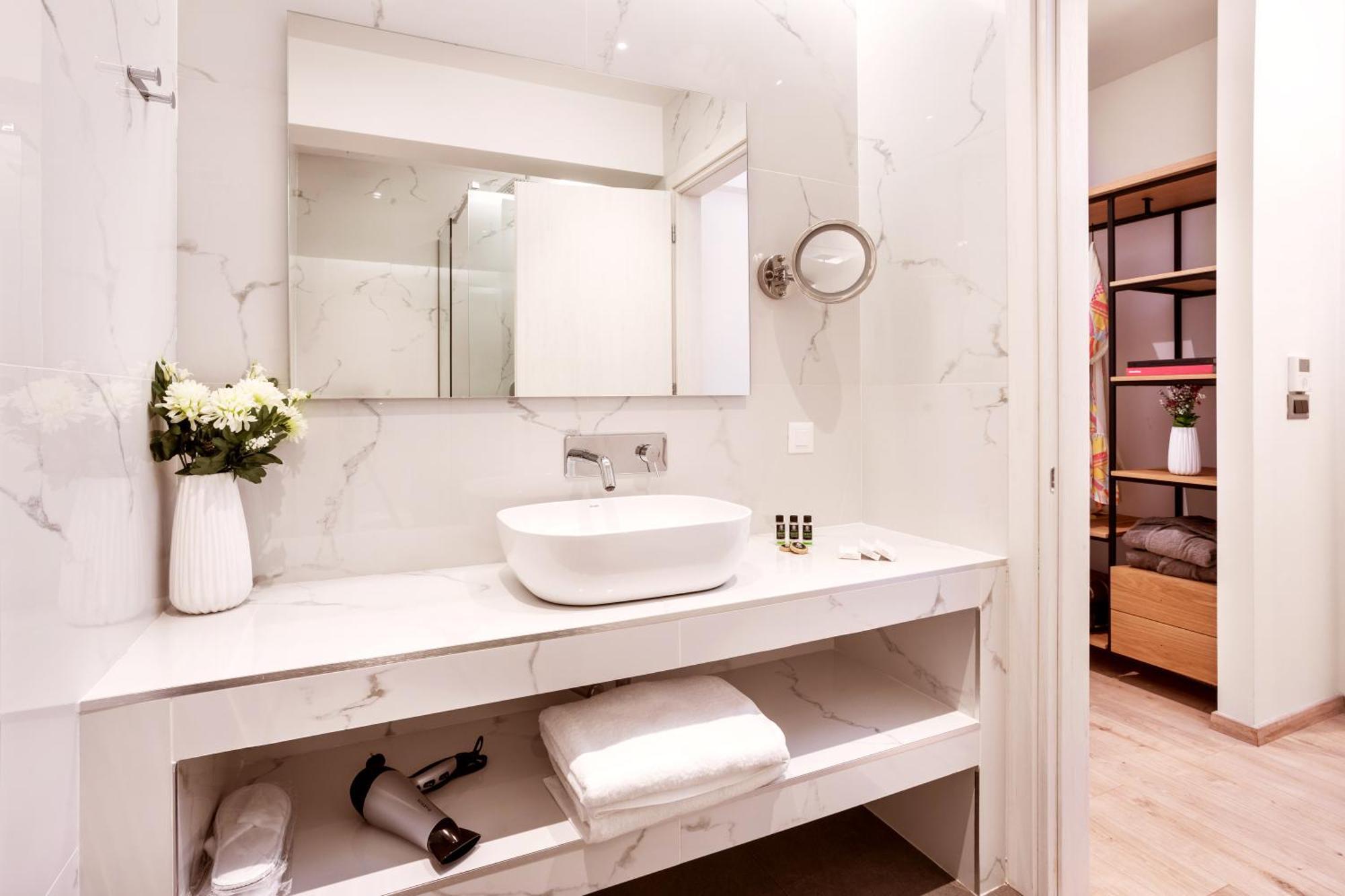 Days City Suites Athens Ngoại thất bức ảnh